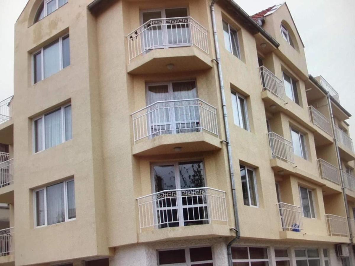 Апартамент Освободител Pomorie Ngoại thất bức ảnh